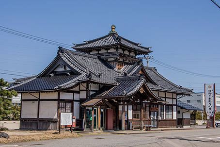 旧井波駅