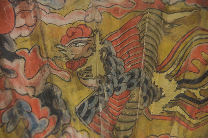 ２０１１年７月６日のスナップ。喜界島ノロの神扇に描かれた鳳凰