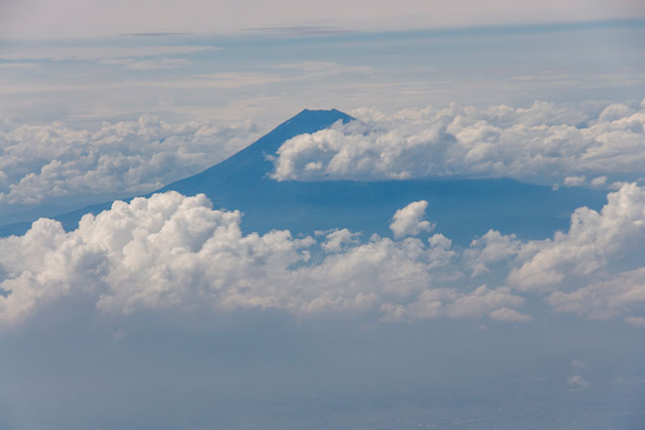 ９月９日のスナップ。飛行機から撮影した富士山