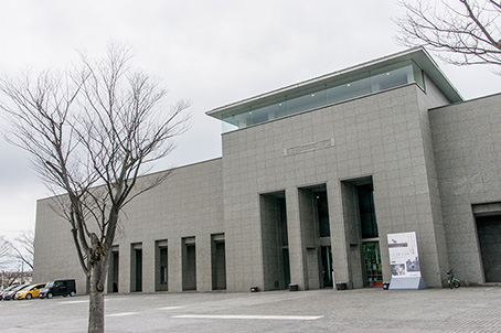 砺波市美術館